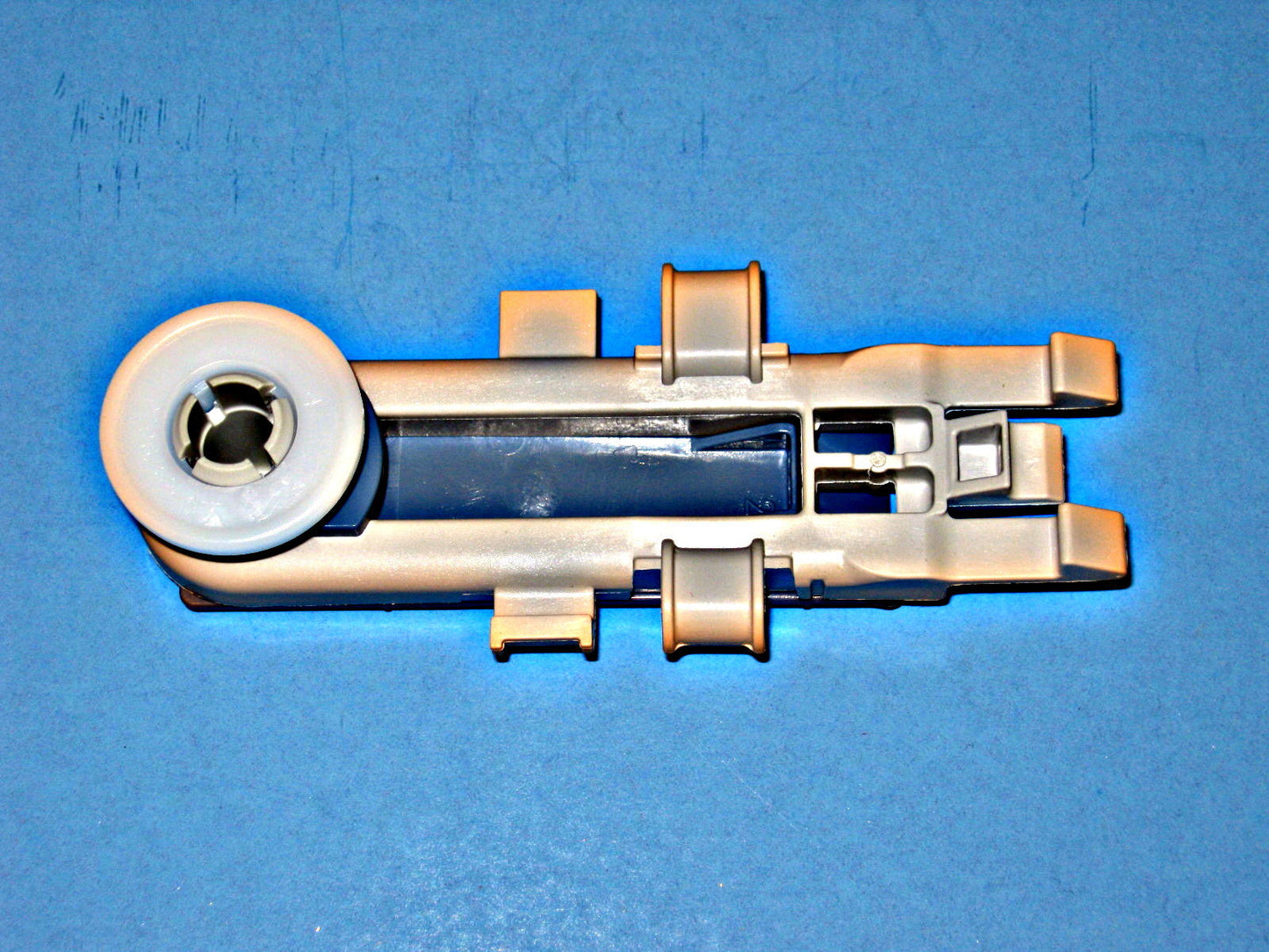 W11157083 Whirlpool Upper Dishrack Roller Assembly